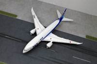 DS144-004 Ground Foil (1/144) Airport Runway Set
[Hakoniwagiken 1/144 Aviation Series] Layout Sample Image -hakoniwagiken.com-