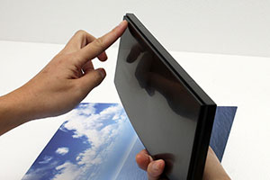 �f�B�X�v���C�P�[�X�ւ̃W�I���}�V�[�g(mini)�ݒu�@�̏Љ�摜