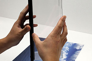 �f�B�X�v���C�P�[�X�ւ̃W�I���}�V�[�g(mini)�ݒu�@�̏Љ�摜