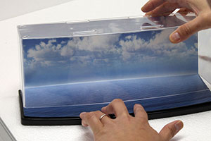 �f�B�X�v���C�P�[�X�ւ̃W�I���}�V�[�g(mini)�ݒu�@�̏Љ�摜